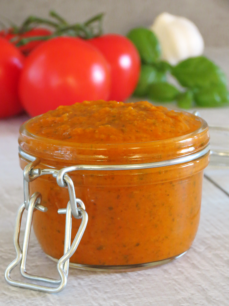 Homemade Tomato Sauce With Basil | YummyAddiction.com