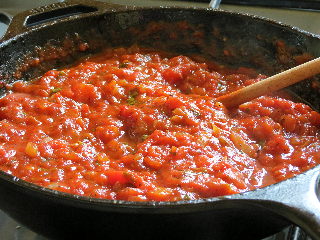 Homemade Tomato Basil Sauce | YummyAddiction.com