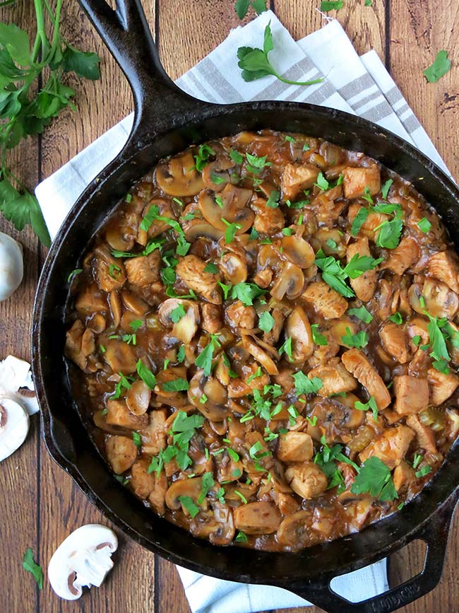 Hearty And Comforting Chicken Mushroom Stew | yummyaddiction.com