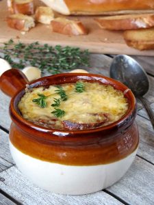 Cheesy French Onion Soup - Yummy Addiction