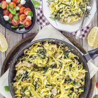 Take half an hour to make this scrumptious Chicken Spinach Pasta loaded with feta cheese for dinner. It requires only 7 ingredients. Your family will love it! | yummyaddiction.com