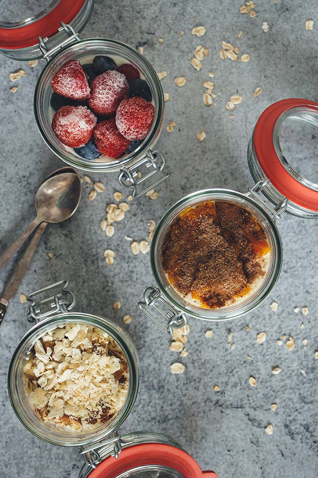 Mason Jar Oatmeal 3 Ways: Pumpkin Pie, Apple Cinnamon, and Triple Berry. Just throw the ingredients in a jar, refrigerate overnight, and enjoy in the morning! | yummyaddiction.com
