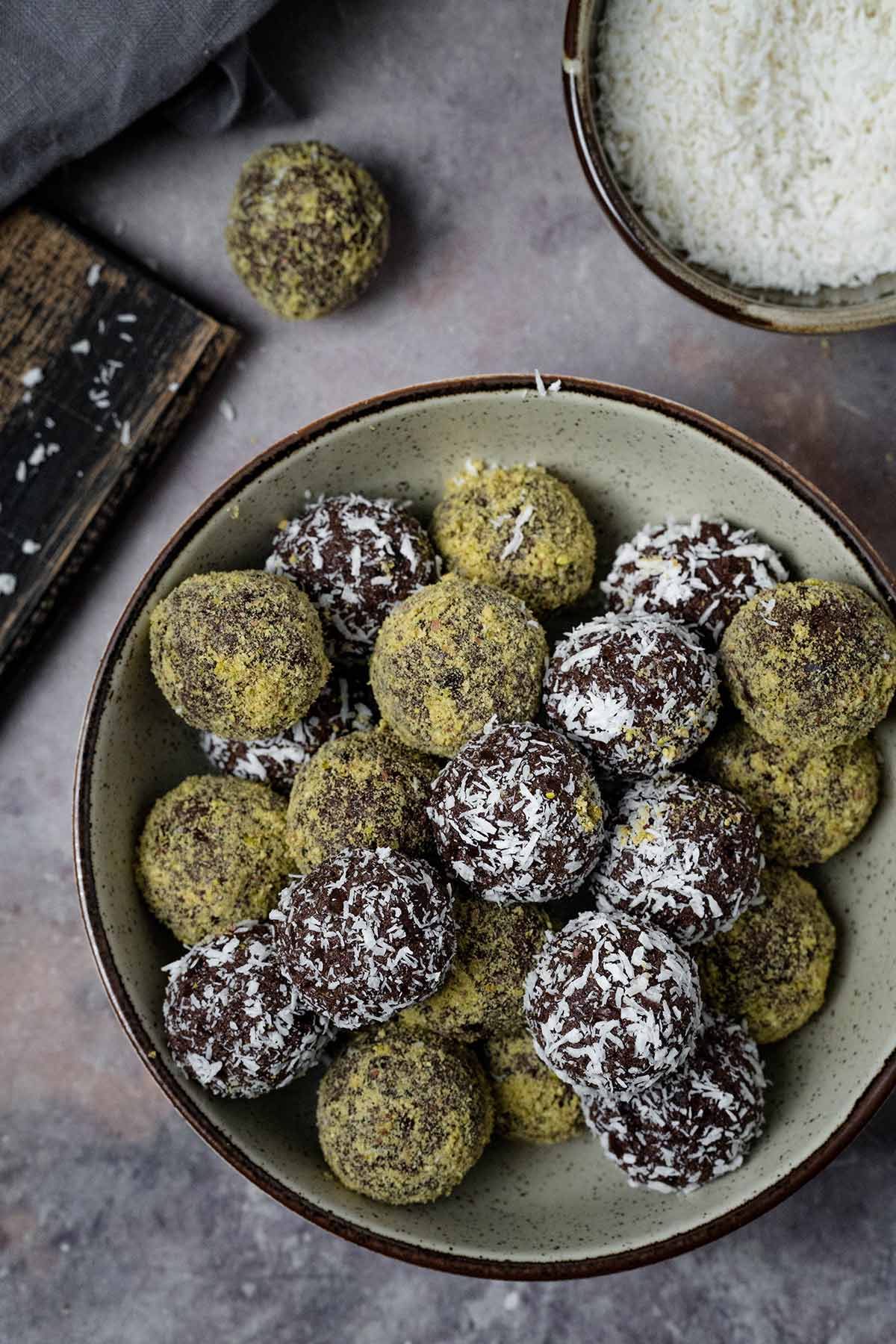 Chocolate protein balls
