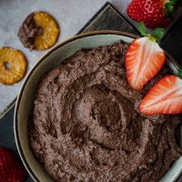 Dark chocolate hummus with dates